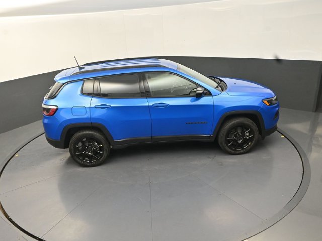 New 2026 Jeep Compass Latitude AWD/4WD image 17