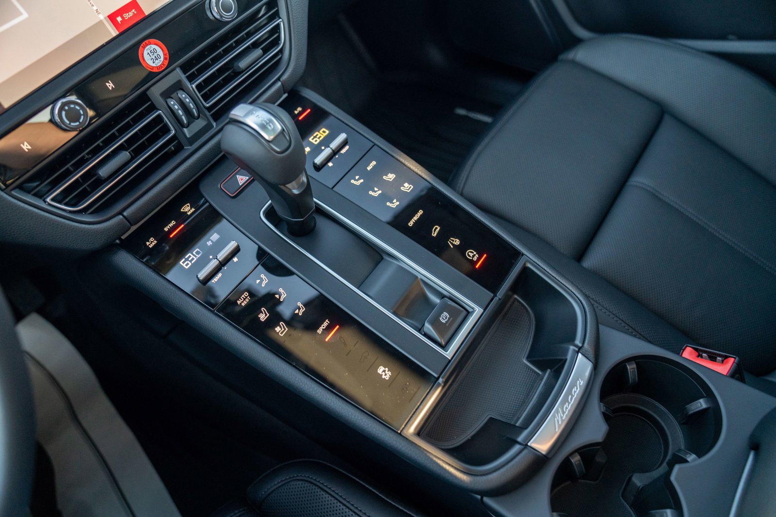 New 2026 Porsche Macan AWD/4WD image 21