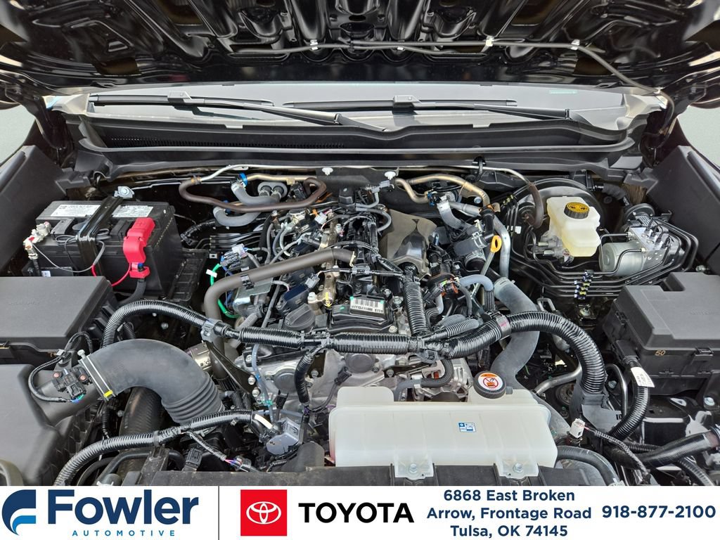 Certified 2025 Toyota Tacoma SR5 AWD/4WD image 19