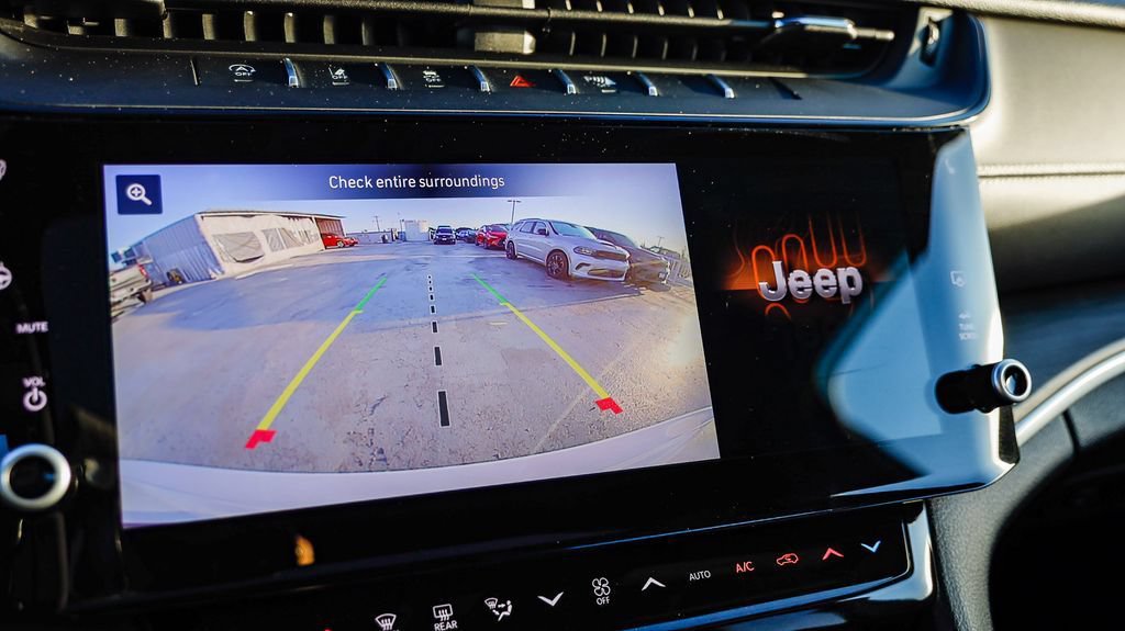 New 2026 Jeep Grand Cherokee Limited w/ Limited Altitude Package AWD/4WD image 29