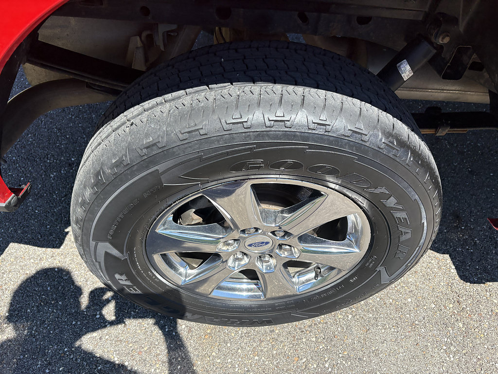 Used 2018 Ford F150 XLT w/ Equipment Group 302A Luxury AWD/4WD image 11