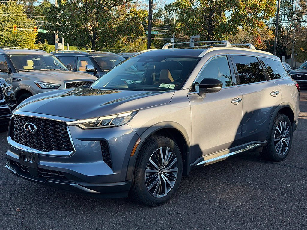 Certified 2023 INFINITI QX60 Sensory w/ Cargo Package AWD/4WD image 3