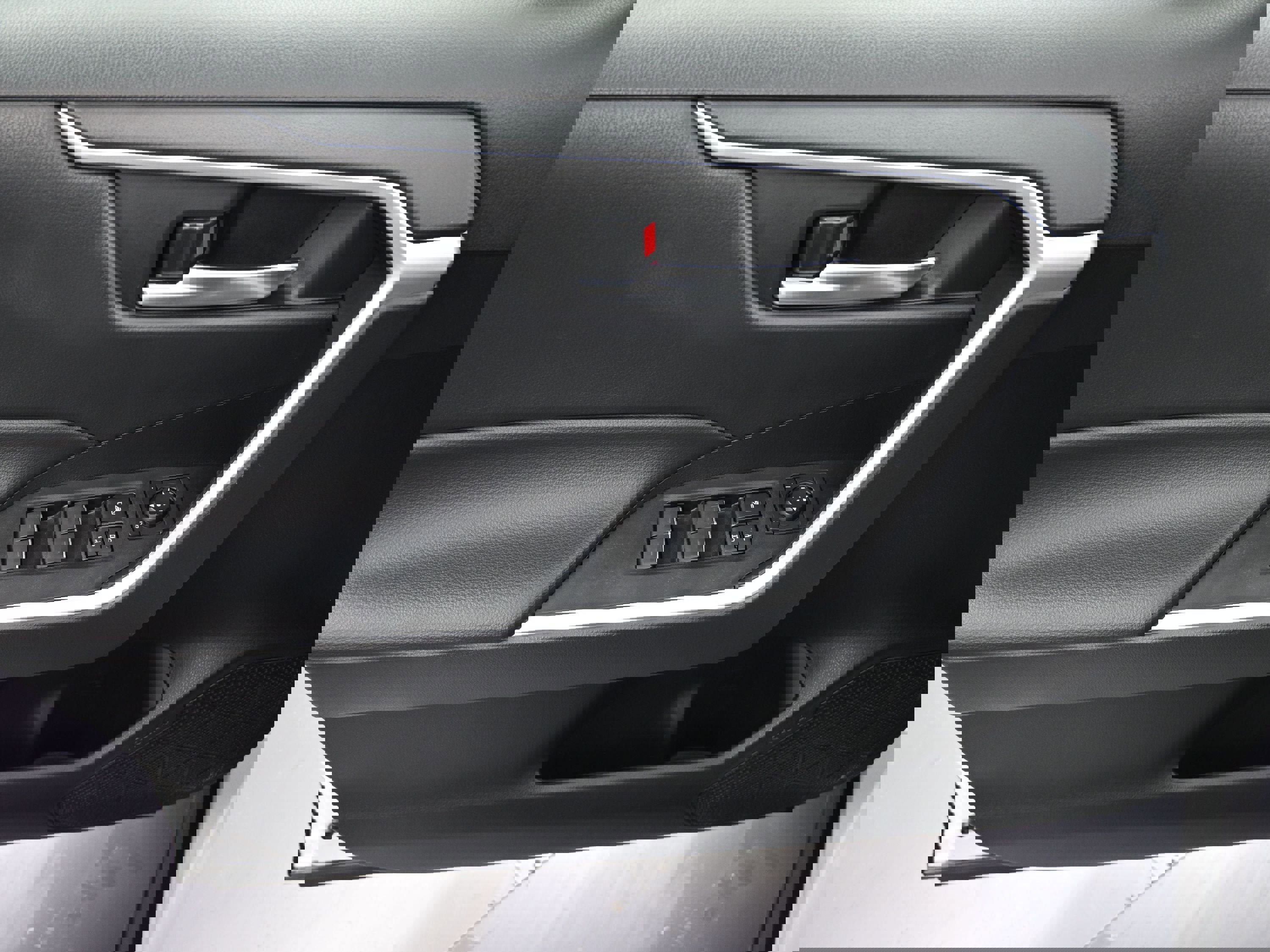 Used 2023 Toyota RAV4 SE image 23