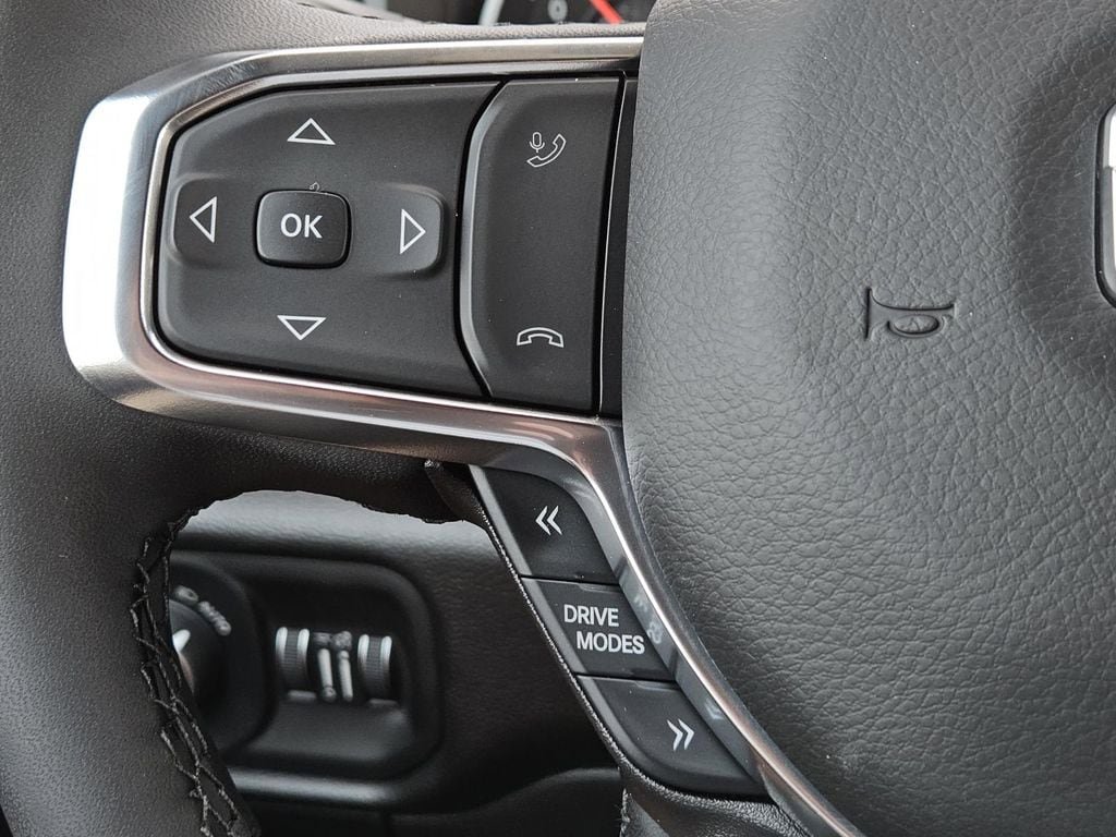 New 2026 RAM 1500 Laramie AWD/4WD image 17