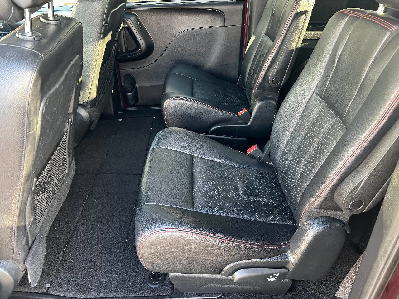 Used 2019 Dodge Grand Caravan GT image 25