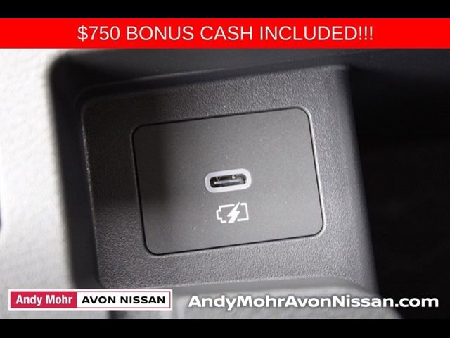 New 2025 Nissan Versa SV w/ Trunk Package FWD image 27