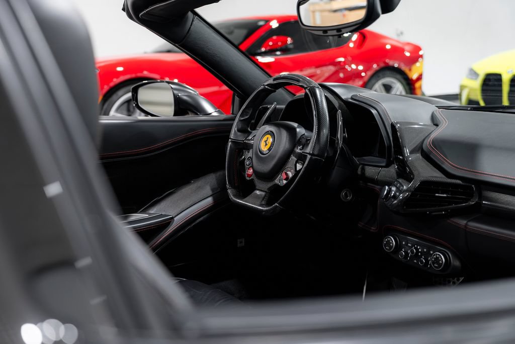 Used 2012 Ferrari 458 Spider RWD image 38