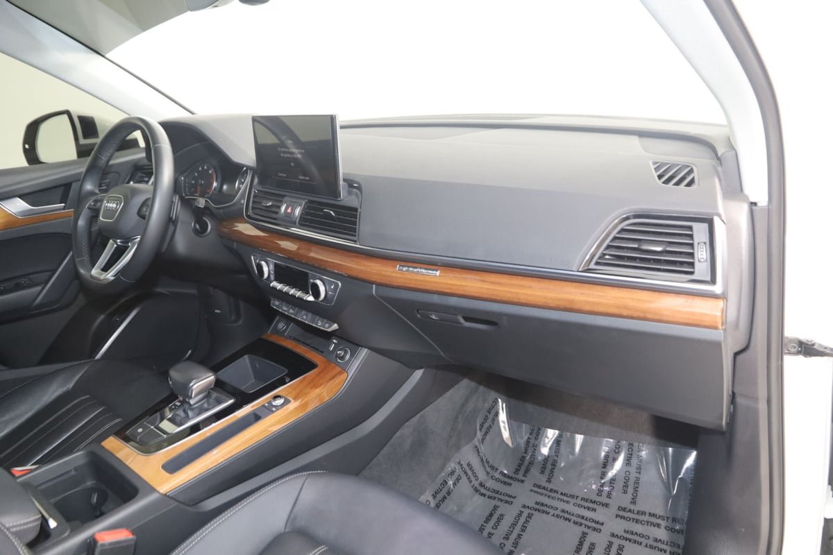Used 2022 Audi Q5 2.0T Premium w/ Convenience Package AWD/4WD image 39