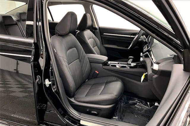 New 2025 Nissan Altima 2.5 SR w/ SR Premium Package image 35