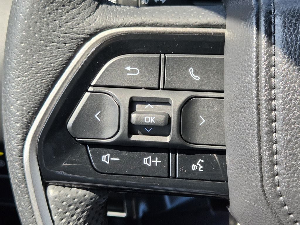 Used 2026 Toyota Sequoia Platinum AWD/4WD image 24