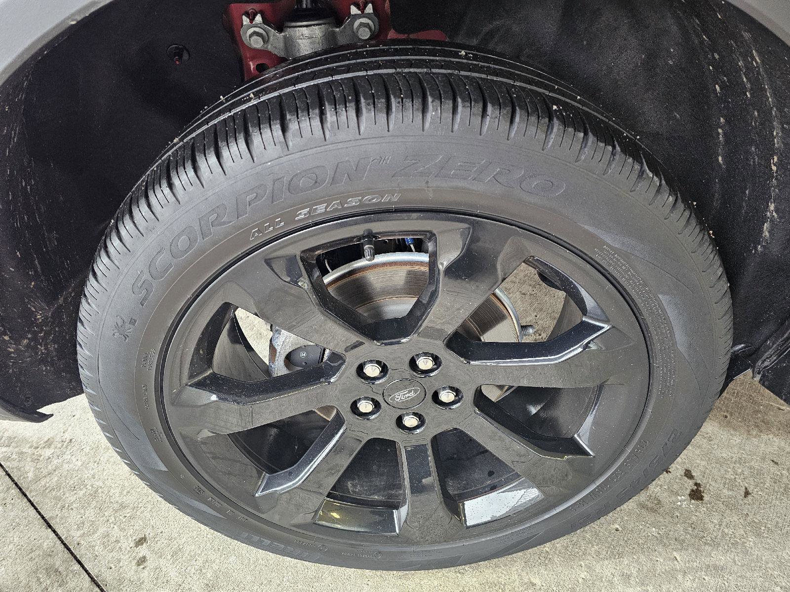 Used 2023 Ford Explorer ST-Line image 10