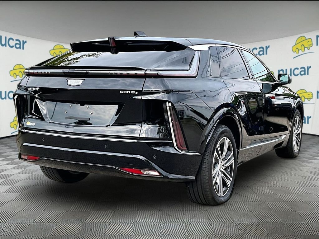 Used 2024 Cadillac Lyriq Luxury AWD/4WD image 6