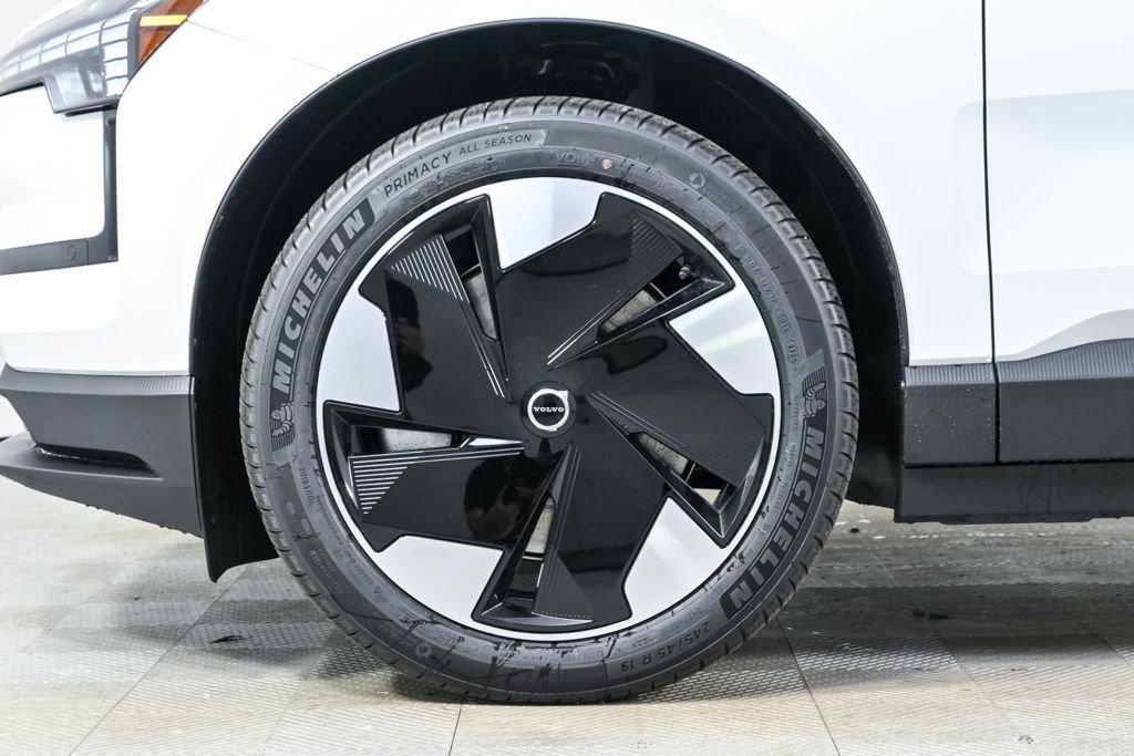 New 2026 Volvo EX30 Plus w/ Protection Package Premier AWD/4WD image 36