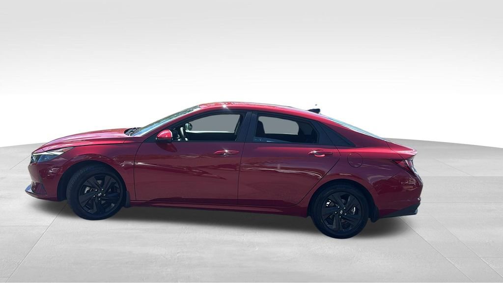 Used 2023 Hyundai Elantra SEL FWD image 4