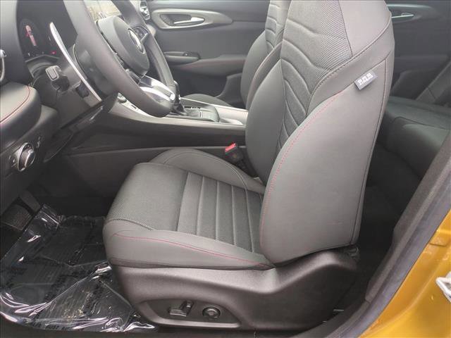 Used 2024 Dodge Hornet R/T w/ R/T Blacktop Package image 15