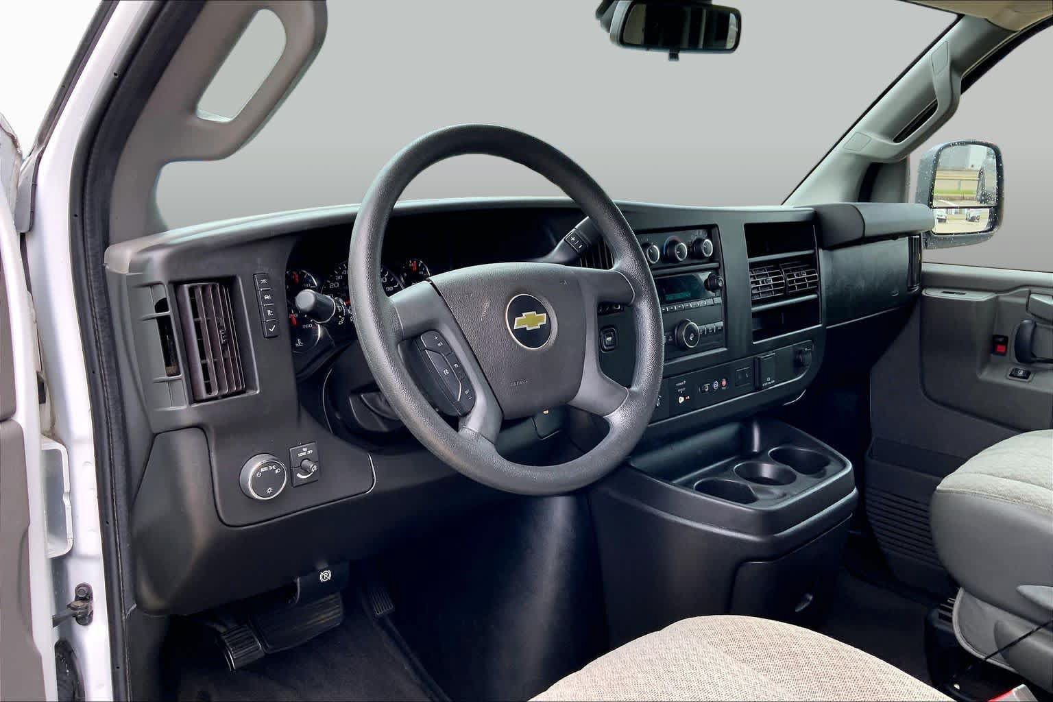 Used 2020 Chevrolet Express 2500 LT w/ LT Preferred Equipment Group RWD image 16