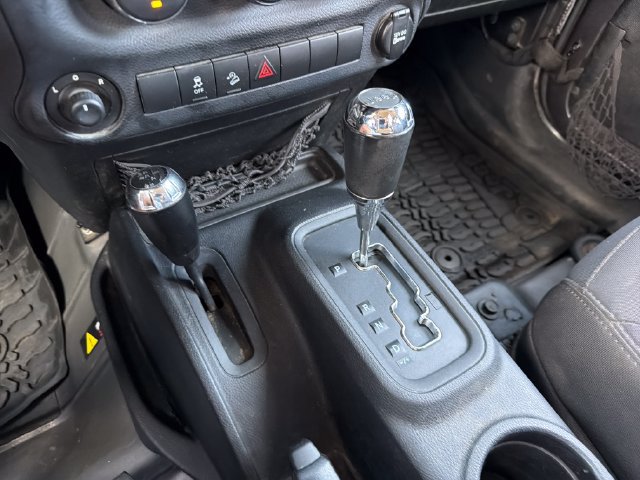Used 2014 Jeep Wrangler Unlimited Sport w/ Quick Order Package 24S AWD/4WD image 16