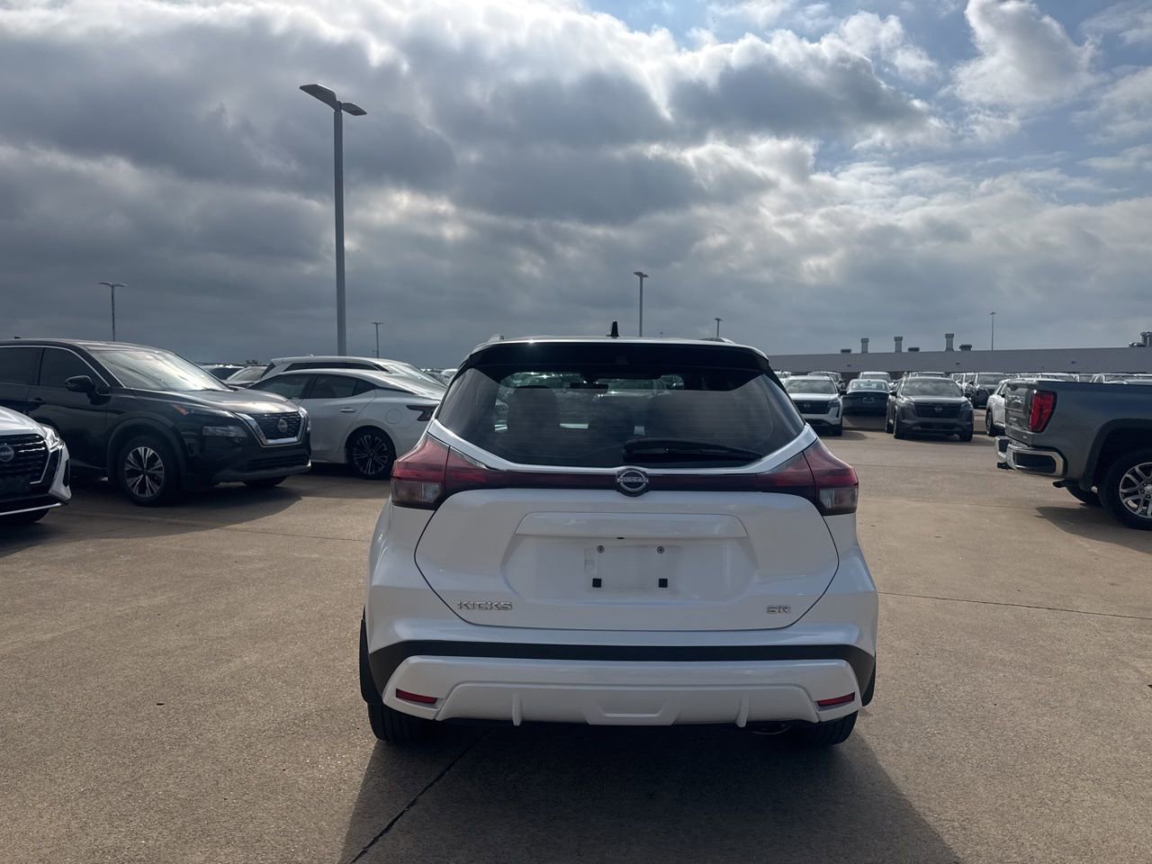 Certified 2022 Nissan Kicks SR w/ Premium Package image 16