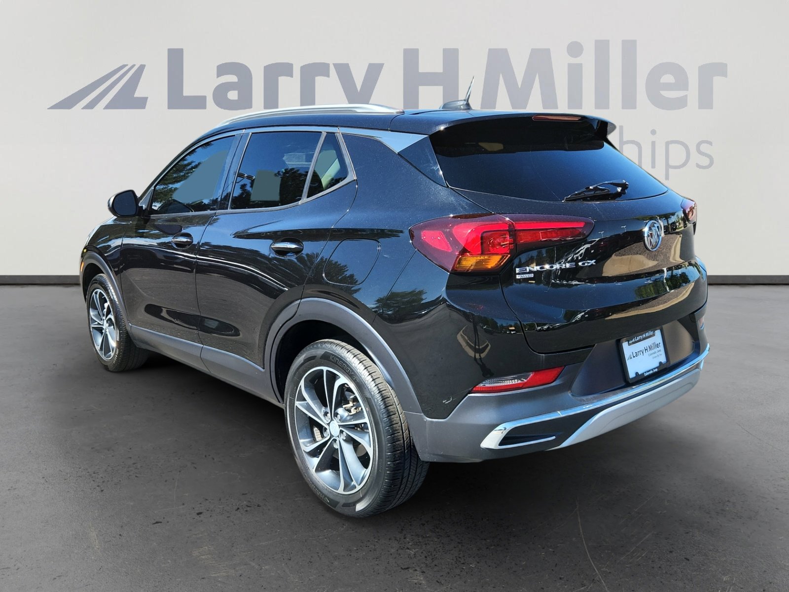 Used 2021 Buick Encore GX Essence image 3