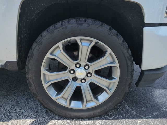 Used 2018 Chevrolet Silverado 1500 High Country AWD/4WD image 12
