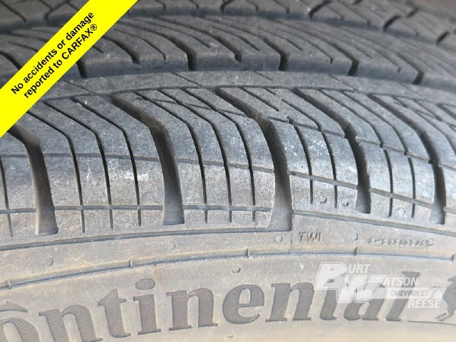 Used 2024 Chevrolet Trax RS w/ Sunroof Package FWD image 15