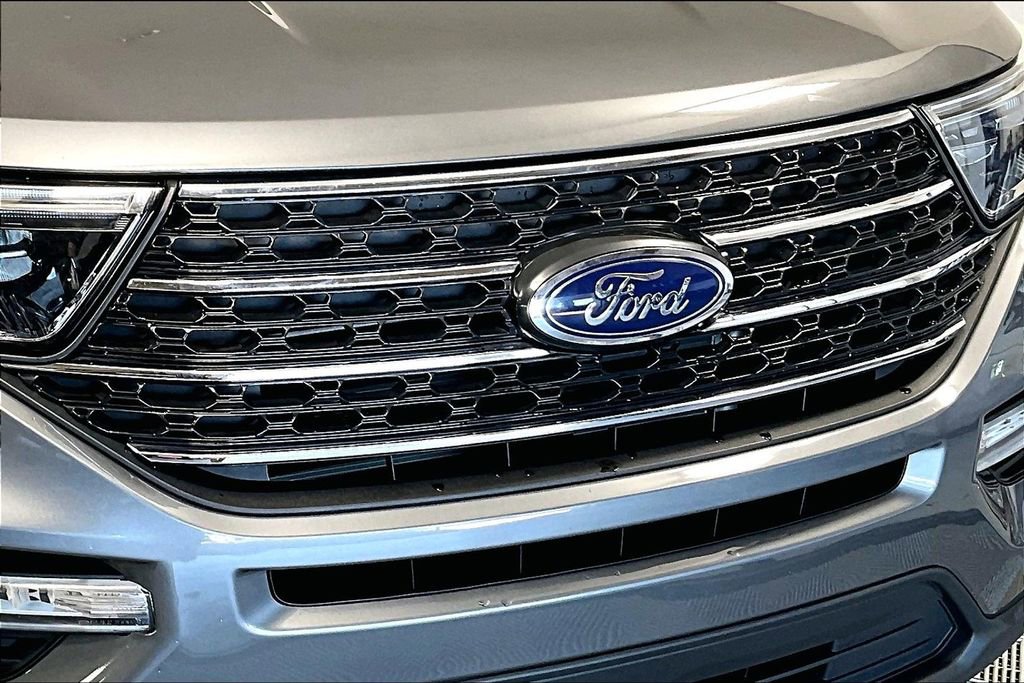 Used 2023 Ford Explorer XLT w/ Equipment Group 202A image 30