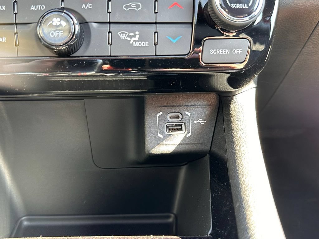 New 2026 Jeep Compass Trailhawk w/ Sun, Sound & Navigation Group AWD/4WD image 33