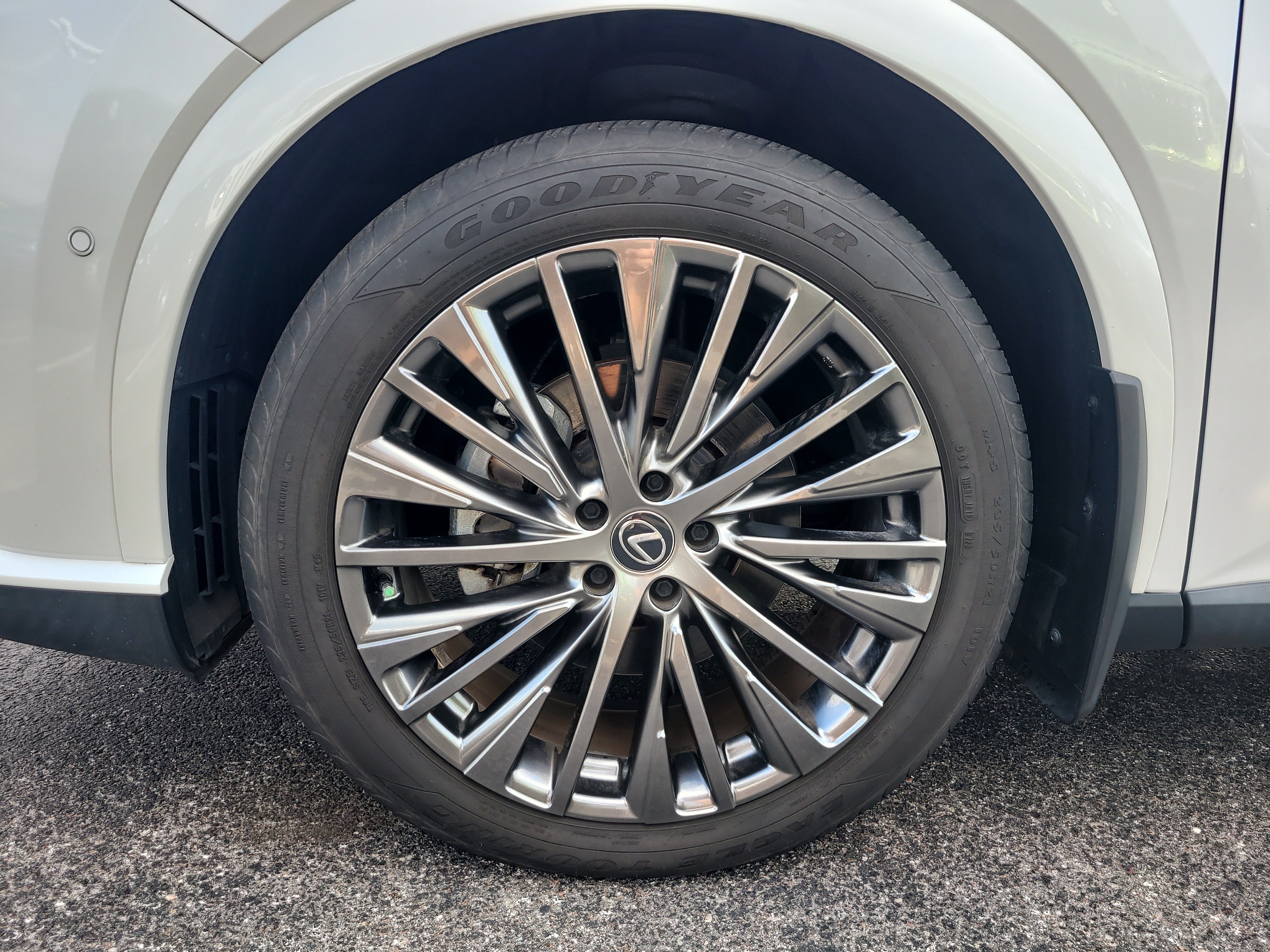 Used 2023 Lexus RX 350 FWD w/ Accessory Package (Z1) image 9