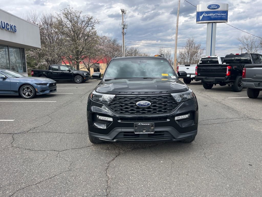 Used 2023 Ford Explorer ST-Line image 2