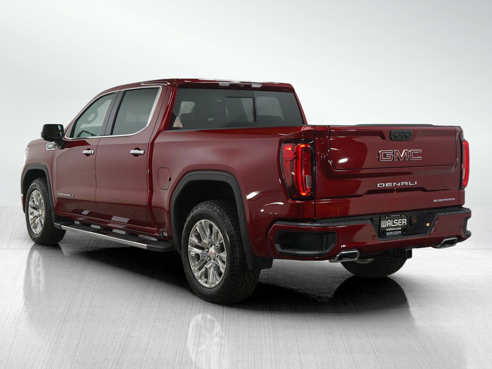 Used 2024 GMC Sierra 1500 Denali image 3