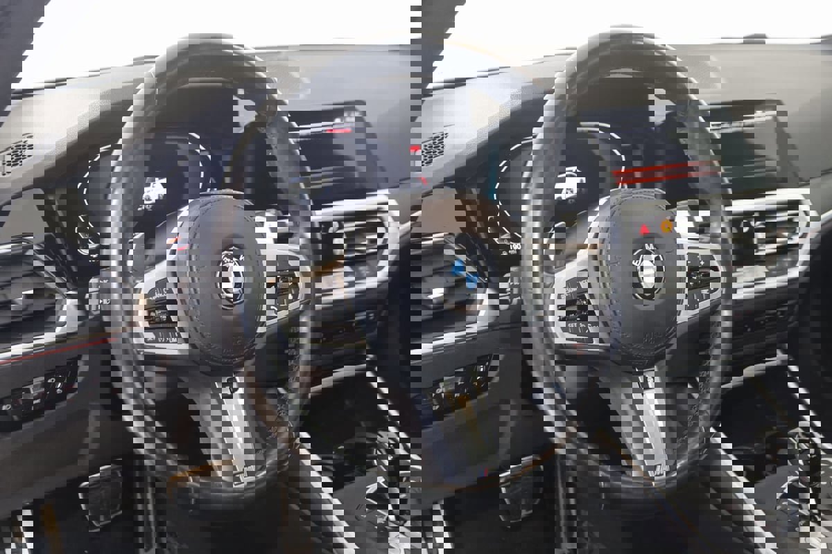 Used 2022 BMW 330i xDrive Sedan w/ M Sport Package image 6