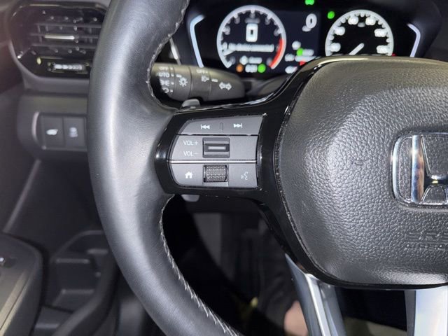 Used 2025 Honda Pilot Touring image 29