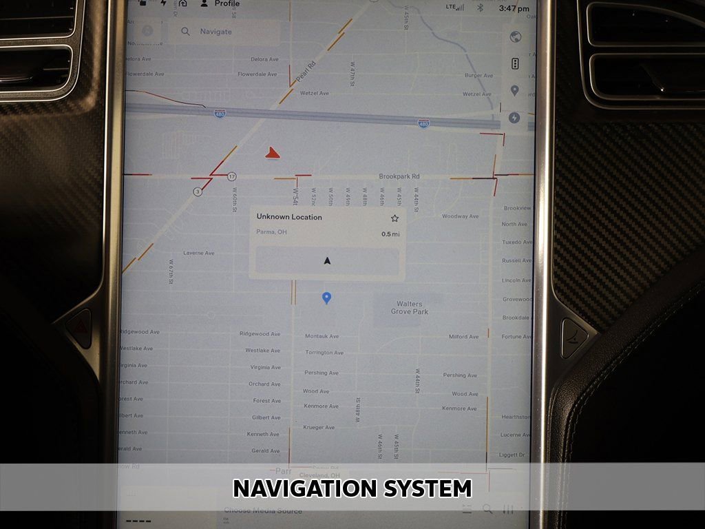 Used 2015 Tesla Model S 85D image 3