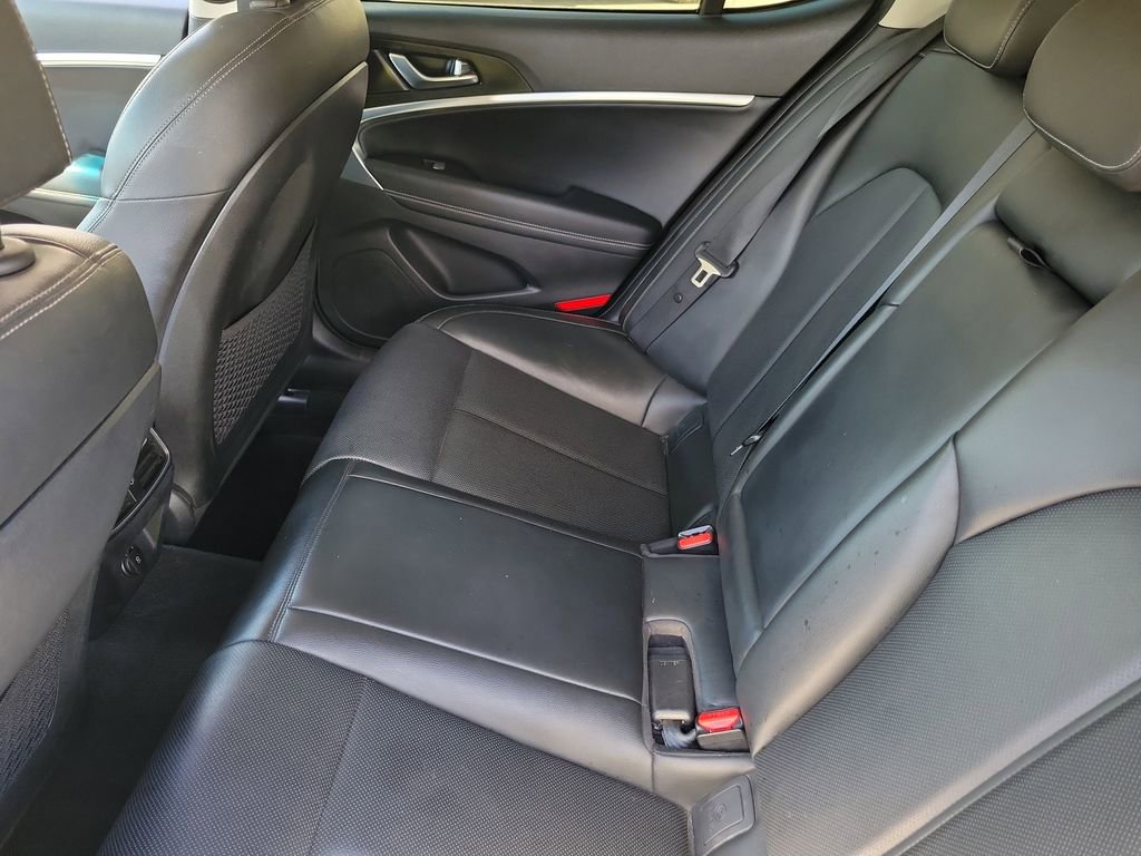 Used 2020 Genesis G70 2.0T RWD image 13