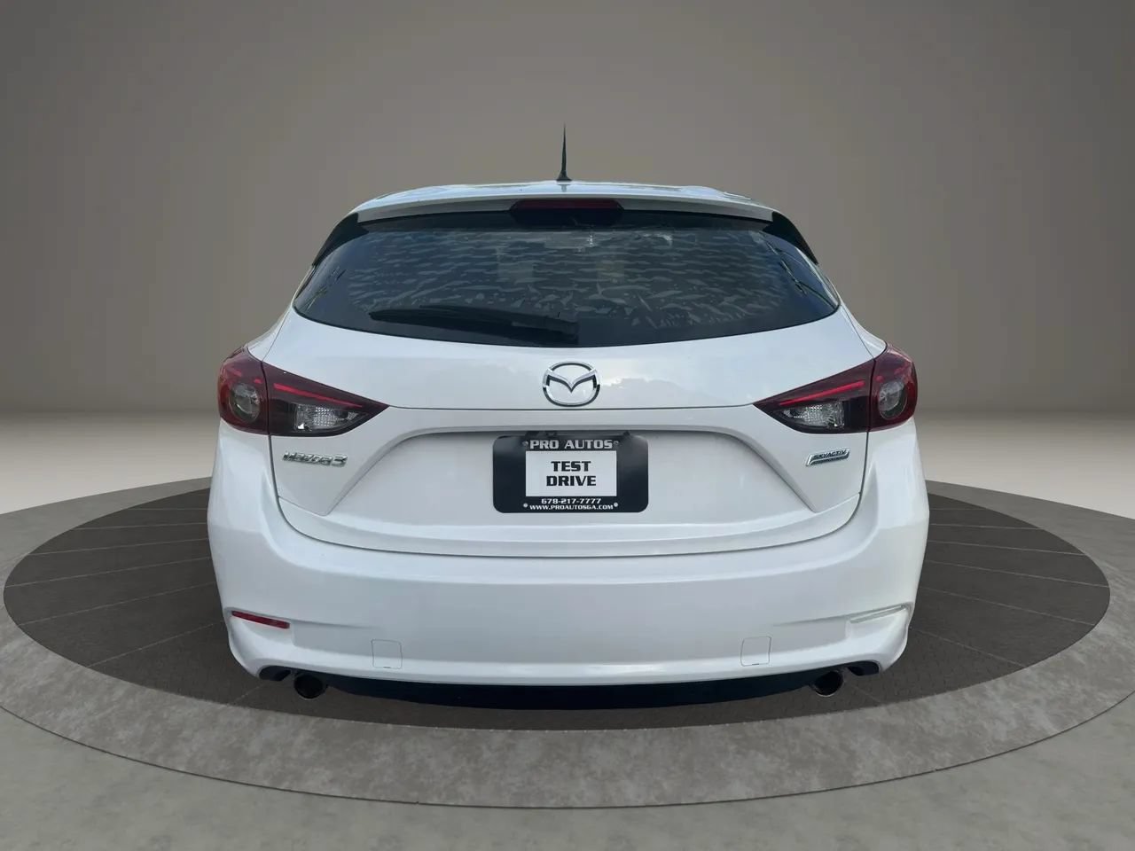 Used 2017 MAZDA MAZDA3 Touring FWD image 8