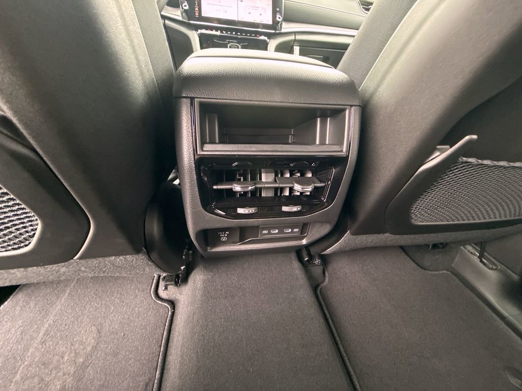 New 2026 Jeep Grand Cherokee Altitude AWD/4WD image 24