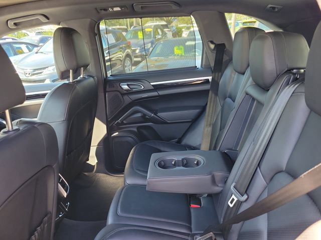 Used 2016 Porsche Cayenne image 28