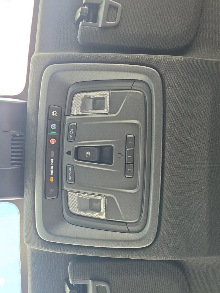 Used 2025 Chevrolet Silverado 1500 ZR2 AWD/4WD image 26