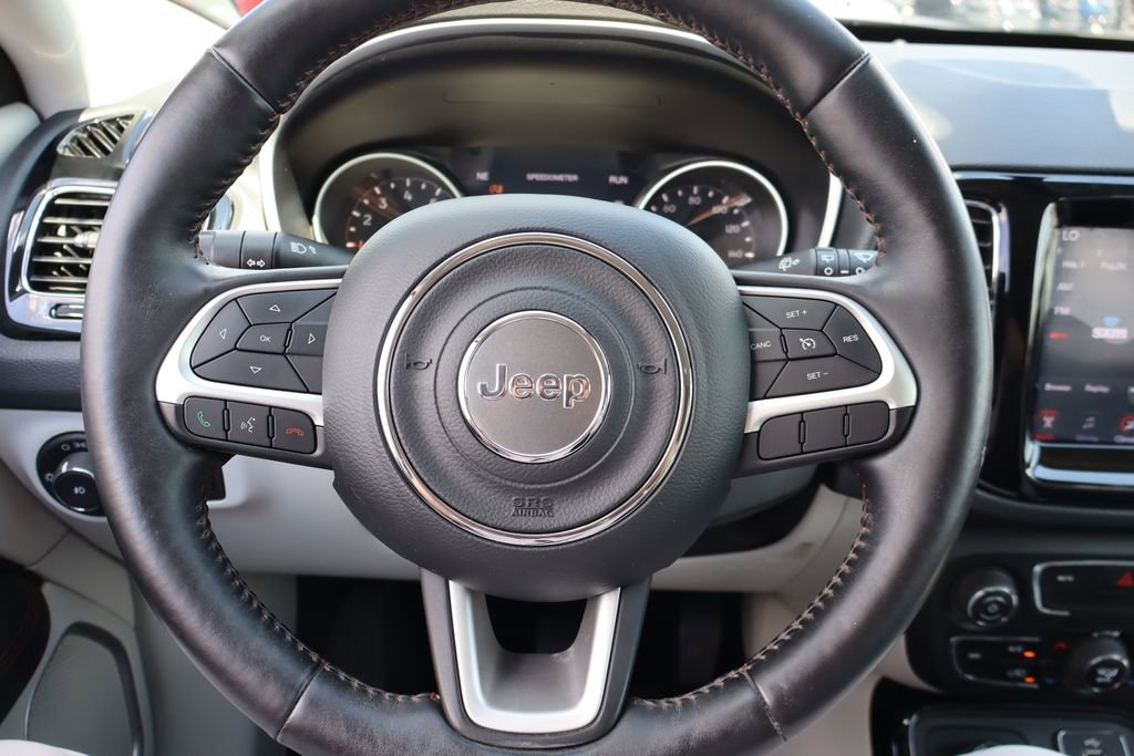 Used 2017 Jeep Compass Limited w/ Navigation Group AWD/4WD image 6