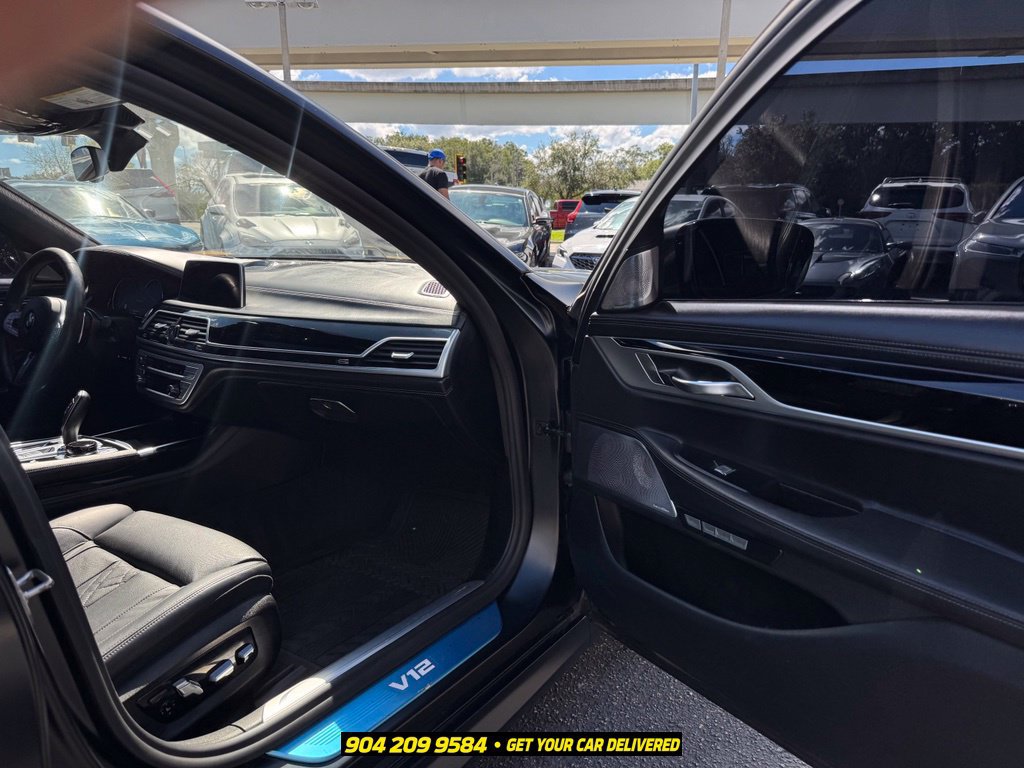 Used 2018 BMW M760i xDrive AWD/4WD image 39