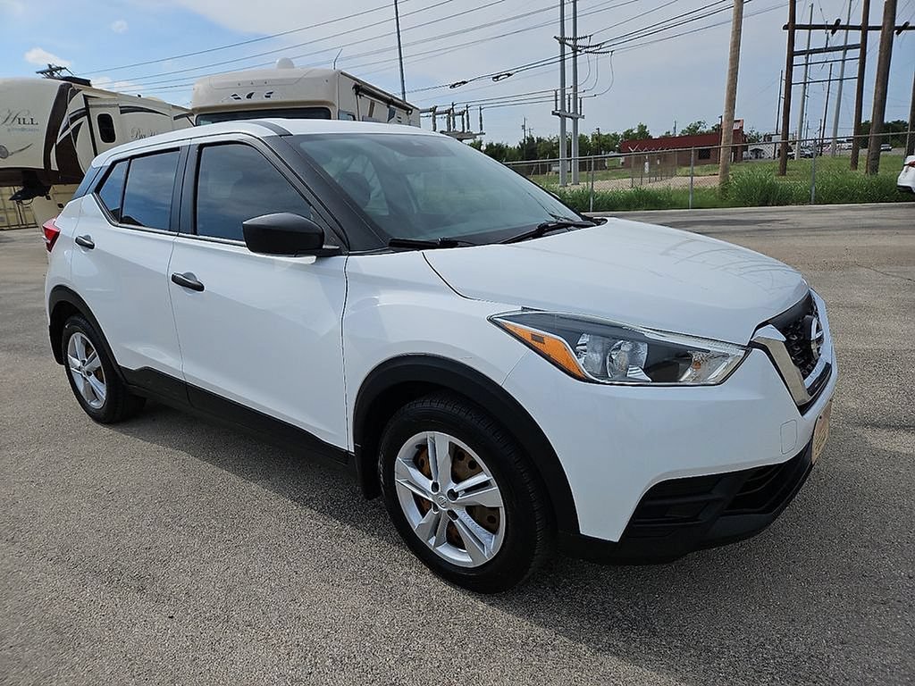 Used 2020 Nissan Kicks S FWD image 10