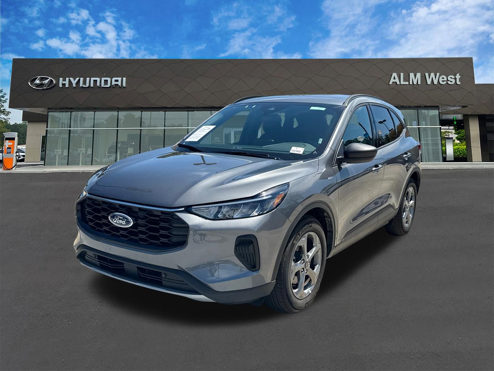 Used 2026 Ford Escape ST-Line FWD image 1
