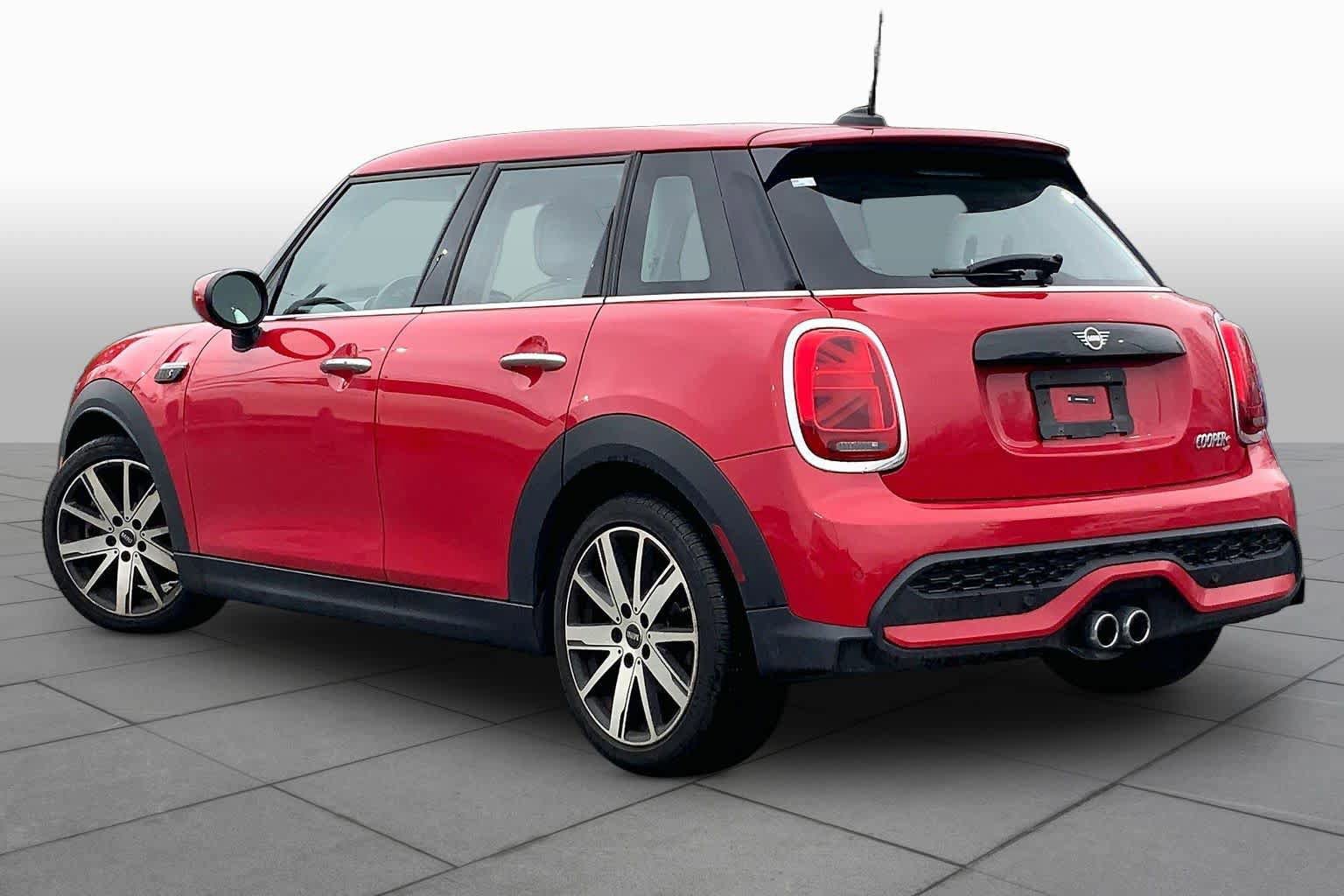 Used 2024 MINI Cooper S w/ Signature Upholstery Package image 12