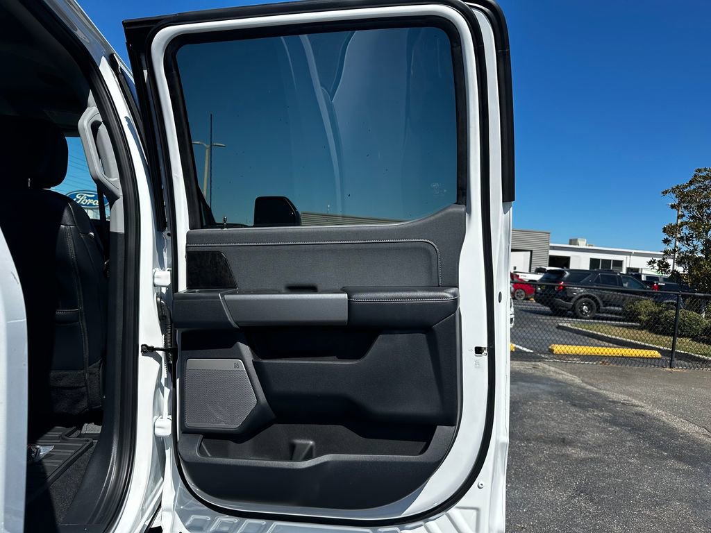 New 2026 Ford F350 Lariat w/ Black Appearance Package image 37