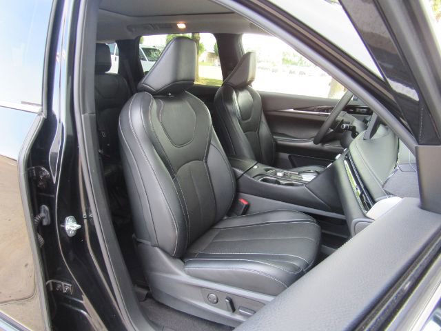 Used 2023 INFINITI QX60 Pure image 21