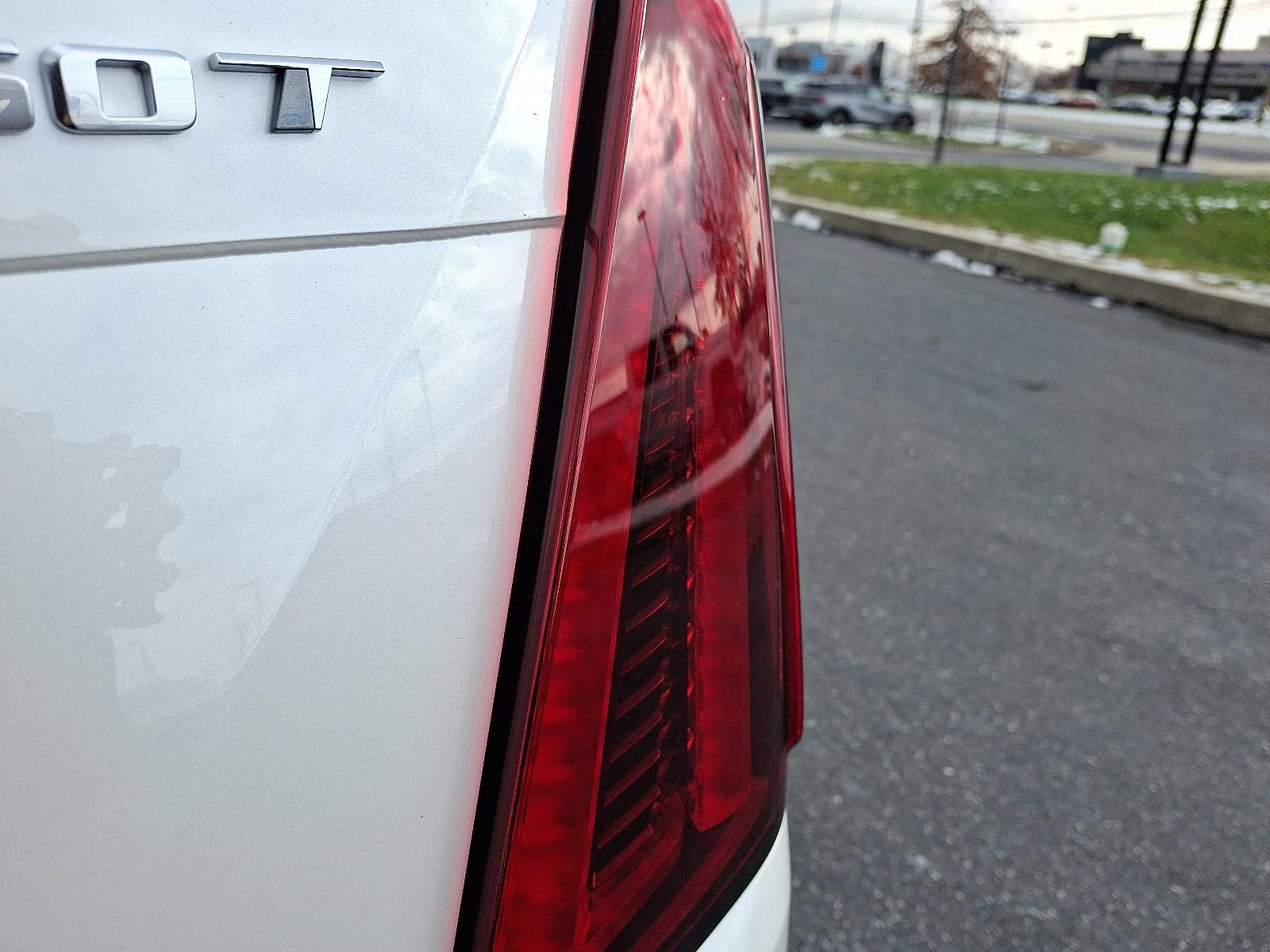 New 2026 Cadillac XT5 Luxury image 12