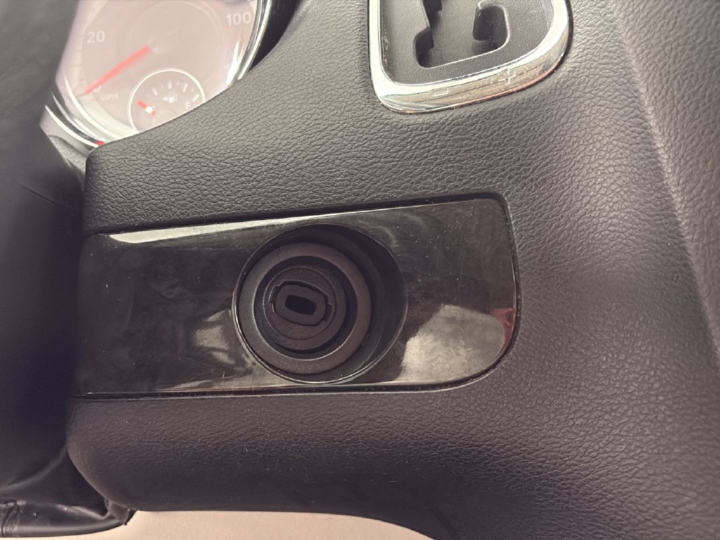 Used 2013 Dodge Grand Caravan SE FWD image 19