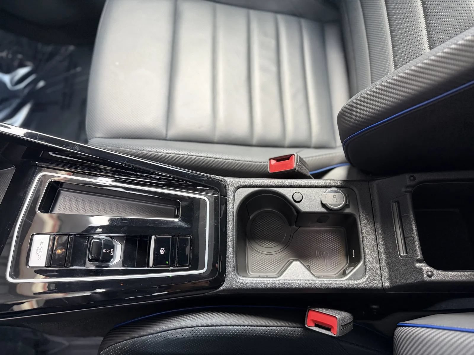 Used 2024 Volkswagen Golf R AWD/4WD image 38