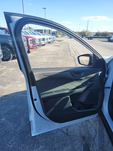 New 2026 Ford Escape Active w/ Tech Pack #1 AWD/4WD image 32