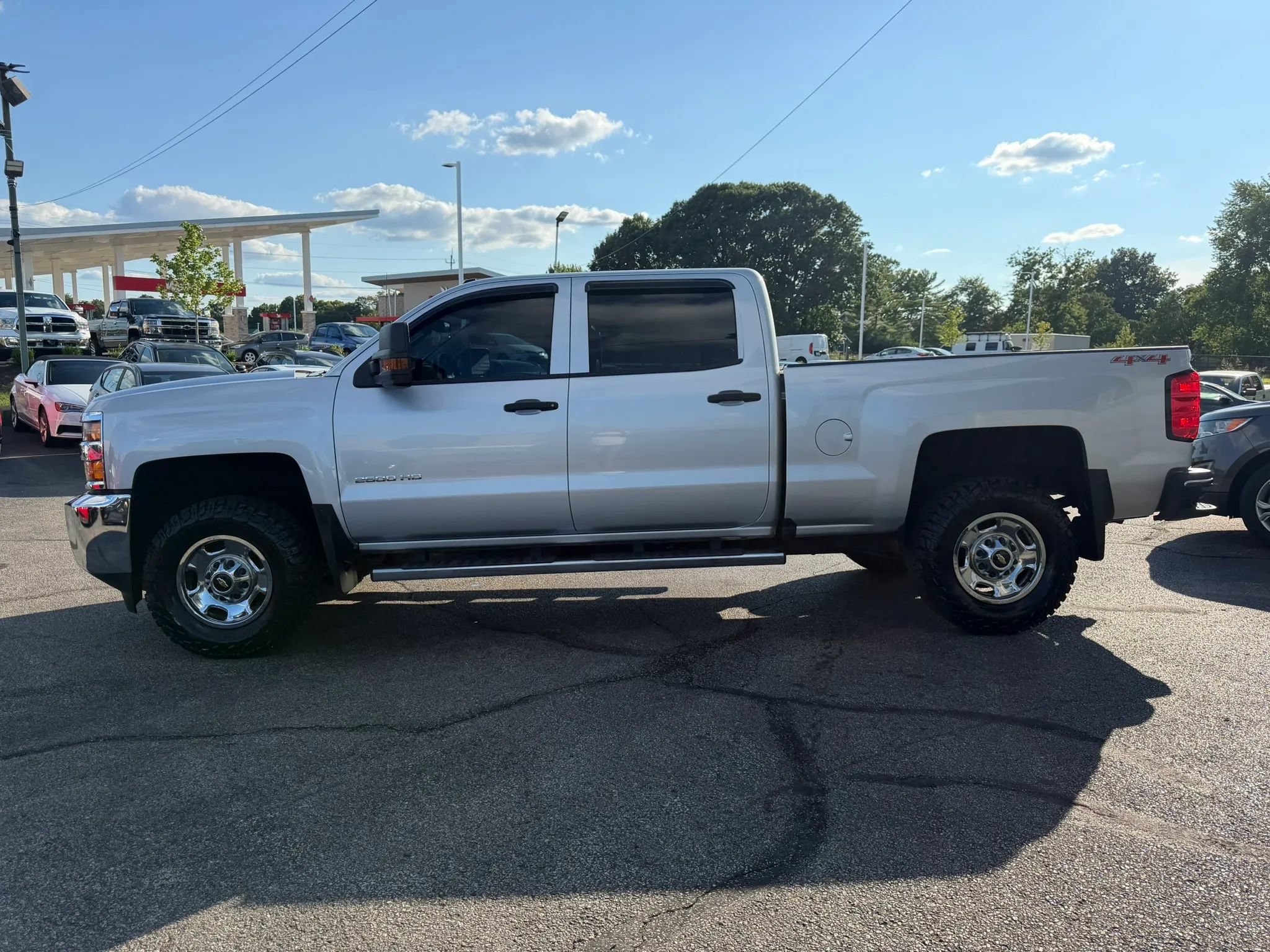 Used 2016 Chevrolet Silverado 2500 W/T w/ WT Convenience Package AWD/4WD image 2